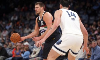 约基奇三双默里29+8 兰代尔26分掘金击败灰熊