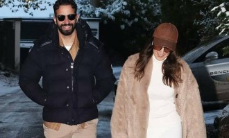 三千万代价换来阿莫林一年执教权，曼联告别经理时代只剩“听话”主帅