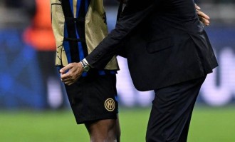 门德斯助力邓弗里斯转会巴萨：幕后操作与战术意义全解析