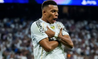 姆巴佩双响展领袖风采 阿隆索点赞真领袖之举