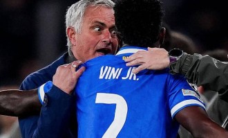 真敢说！63岁穆里尼奥揭露欧冠裁判潜规则：皇马三将“免黄牌”