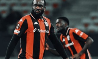 8连败 18场不胜耻辱01 法甲121年老店跌入深渊曾遭球迷暴打