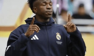 索要4000万薪水！皇马头牌翻脸！佛爷劝阻无效，大巴黎酝酿挖人