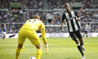 转会市场风云再起：利物浦为伊萨克设限，罗德里戈面临最后通牒